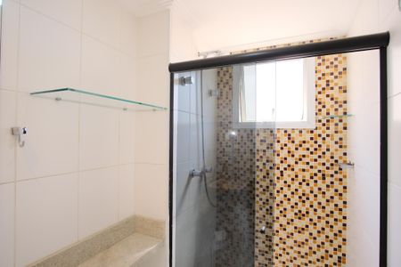 Apartamento à venda com 80m², 2 quartos e 2 vagasBanheiro da Suíte