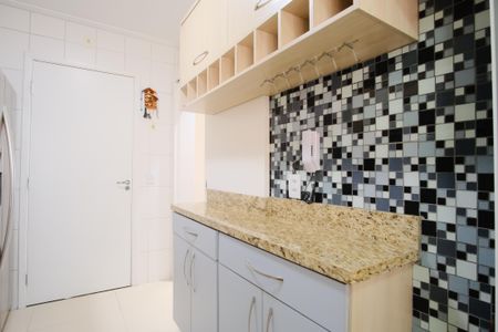 Apartamento à venda com 80m², 2 quartos e 2 vagasCozinha