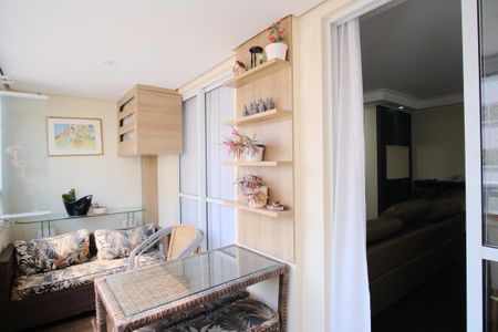 Apartamento à venda com 80m², 2 quartos e 2 vagasVaranda
