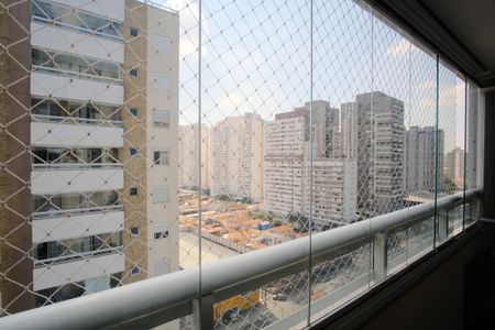 Apartamento à venda com 80m², 2 quartos e 2 vagasVaranda