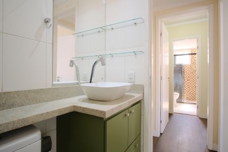 Apartamento à venda com 80m², 2 quartos e 2 vagasBanheiro Social