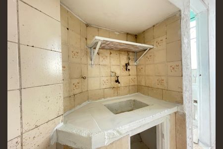 Cozinha de kitnet/studio para alugar com 1 quarto, 28m² em Santa Ifigênia, São Paulo