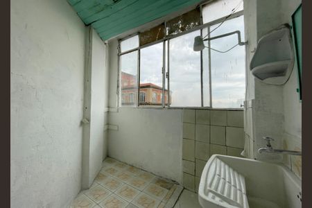 Banheiro de kitnet/studio para alugar com 1 quarto, 28m² em Santa Ifigênia, São Paulo