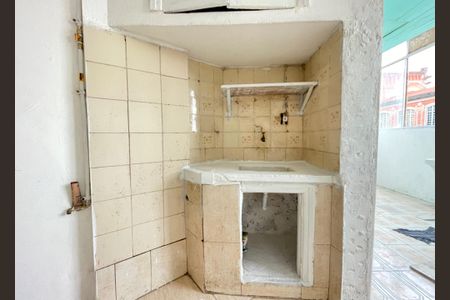 Cozinha de kitnet/studio para alugar com 1 quarto, 28m² em Santa Ifigênia, São Paulo