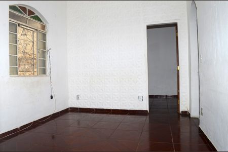 Sala de casa à venda com 3 quartos, 180m² em Dom Silverio, Belo Horizonte