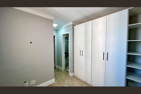 Apartamento à venda com 83m², 3 quartos e 2 vagasQuarto Suíte