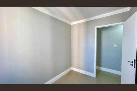 Apartamento à venda com 83m², 3 quartos e 2 vagasQuarto 2