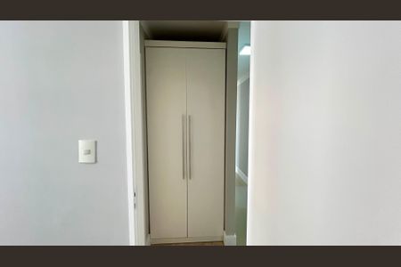 Apartamento à venda com 83m², 3 quartos e 2 vagasBanheiro 1