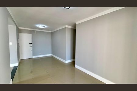 Apartamento à venda com 83m², 3 quartos e 2 vagasSala