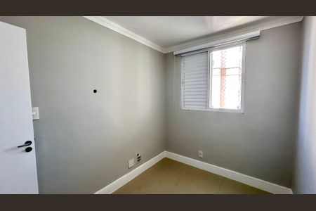 Apartamento à venda com 83m², 3 quartos e 2 vagasQuarto 2