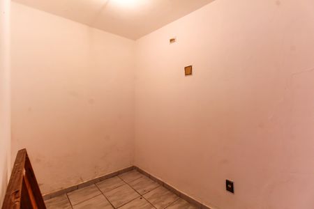 Quarto 1 de casa para alugar com 2 quartos, 60m² em Vila Bertioga, São Paulo