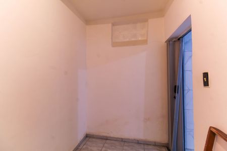Quarto 1 de casa para alugar com 2 quartos, 60m² em Vila Bertioga, São Paulo
