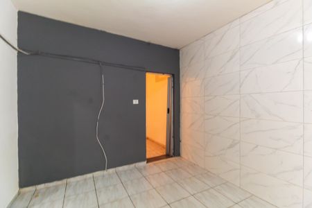 Sala de casa para alugar com 2 quartos, 60m² em Vila Bertioga, São Paulo