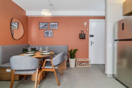 Sala de apartamento para alugar com 2 quartos, 50m² em Liberdade, São Paulo