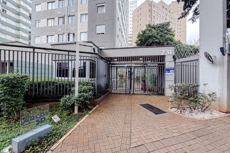 Fachada com Plaquinha de apartamento para alugar com 2 quartos, 50m² em Liberdade, São Paulo