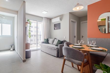 Sala de apartamento para alugar com 2 quartos, 50m² em Liberdade, São Paulo