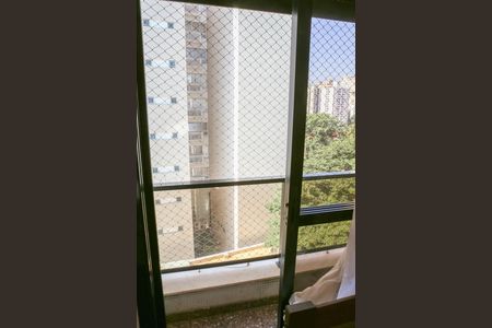 Apartamento à venda com 168m², 3 quartos e 3 vagas Apartamento à venda com 168m², 3 quartos e 3 vagasSuíte 2