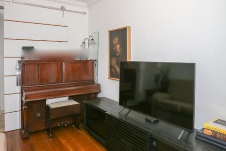 Apartamento à venda com 168m², 3 quartos e 3 vagas Apartamento à venda com 168m², 3 quartos e 3 vagasSala de TV