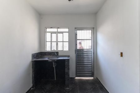 Casa para alugar com 29m², 1 quarto e sem vaga Casa para alugar com 29m², 1 quarto e sem vagaSala - Cozinha