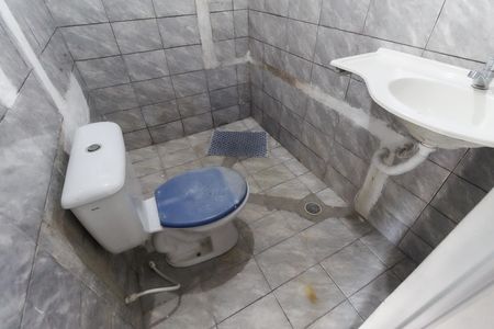 Casa para alugar com 29m², 1 quarto e sem vaga Casa para alugar com 29m², 1 quarto e sem vagaBanheiro