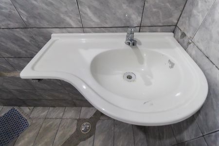 Casa para alugar com 29m², 1 quarto e sem vaga Casa para alugar com 29m², 1 quarto e sem vagaBanheiro