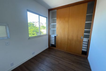 Quarto 1 de apartamento à venda com 2 quartos, 80m² em Tauá, Rio de Janeiro