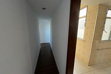 Corredor de apartamento à venda com 2 quartos, 80m² em Tauá, Rio de Janeiro