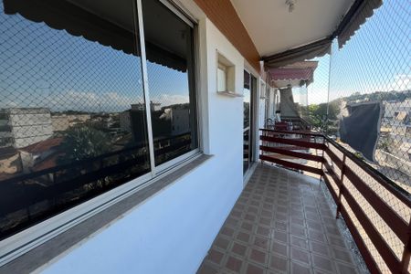 Apartamento à venda com 80m², 2 quartos e 1 vagaVaranda