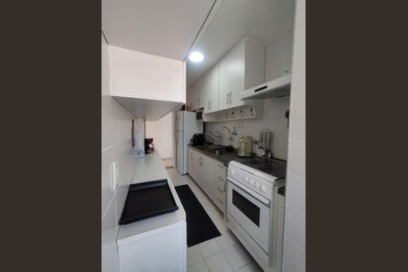 Apartamento à venda com 56m², 2 quartos e 1 vagaCozinha - Armários