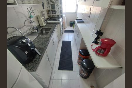 Apartamento à venda com 56m², 2 quartos e 1 vagaCozinha - Armários