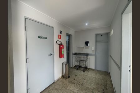 Apartamento à venda com 56m², 2 quartos e 1 vagaHall de entrada