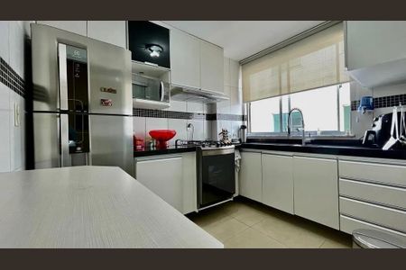 Cozinha de apartamento para alugar com 3 quartos, 185m² em Cabral, Contagem