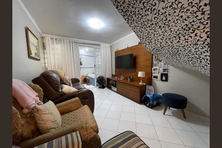 Casa de condomínio à venda com 89m², 2 quartos e 2 vagasSala