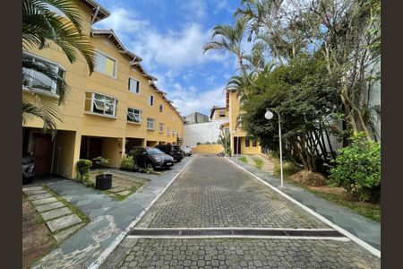 Casa de condomínio à venda com 89m², 2 quartos e 2 vagasCondomínio