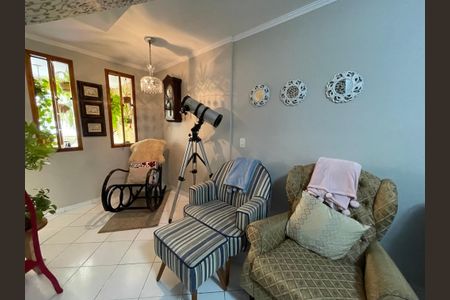 Casa de condomínio à venda com 89m², 2 quartos e 2 vagasSala