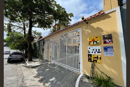 Casa de condomínio à venda com 89m², 2 quartos e 2 vagasFachada com plaquinha TFBY-236
