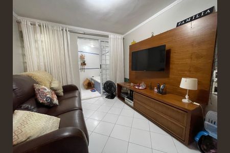 Casa de condomínio à venda com 89m², 2 quartos e 2 vagasSala