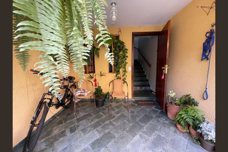 Casa de condomínio à venda com 89m², 2 quartos e 2 vagasEntrada