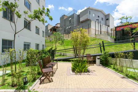Apartamento para alugar com 46m², 2 quartos e sem vagaÁrea comum 