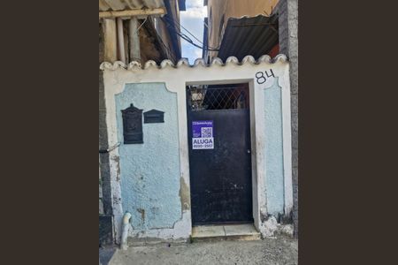 Casa para alugar com 60m², 2 quartos e sem vagaFachada+Plaquinha