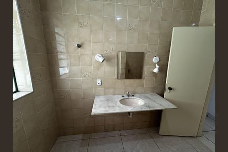 Casa para alugar com 450m², 6 quartos e 3 vagasBanheiro