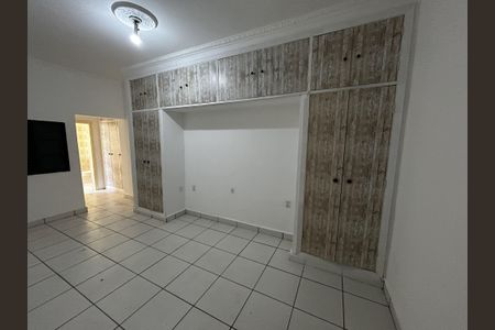 Casa para alugar com 450m², 6 quartos e 3 vagasQuarto