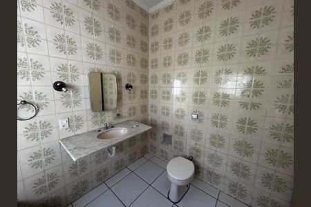 Casa para alugar com 450m², 6 quartos e 3 vagasBanheiro