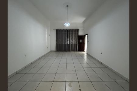 Casa para alugar com 450m², 6 quartos e 3 vagasCorredor