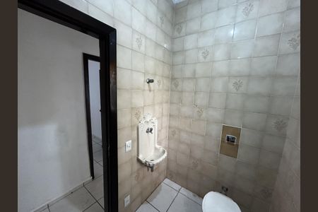 Casa para alugar com 450m², 6 quartos e 3 vagasBanheiro