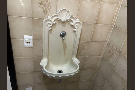 Casa para alugar com 450m², 6 quartos e 3 vagasBanheiro