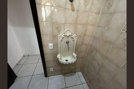 Casa para alugar com 450m², 6 quartos e 3 vagasBanheiro