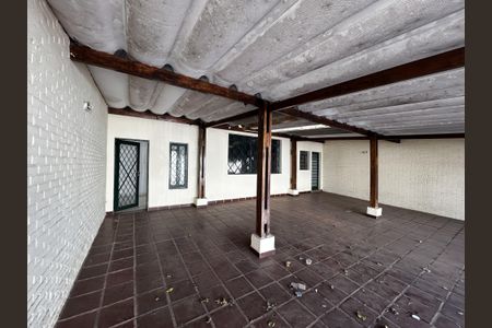 Casa para alugar com 450m², 6 quartos e 3 vagasÁrea Externa