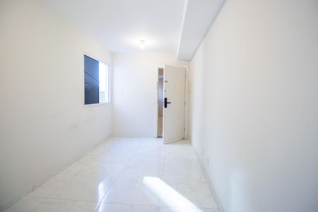 Sala de apartamento para alugar com 2 quartos, 42m² em Bonsucesso, Rio de Janeiro