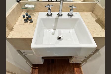 Apartamento à venda com 41m², 1 quarto e 2 vagas Apartamento à venda com 41m², 1 quarto e 2 vagasBanheiro